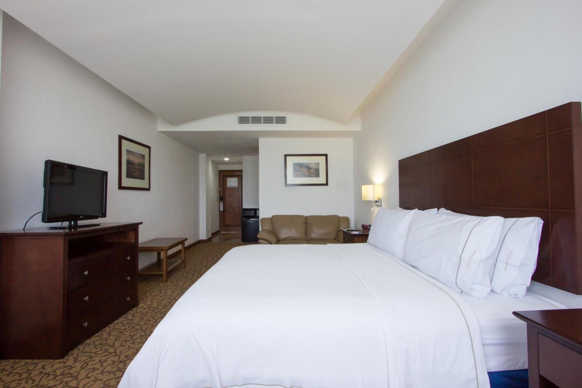 Holiday Inn Express Nuevo Laredo By Ihg Buitenkant foto